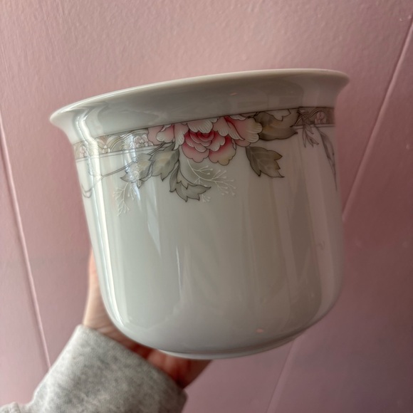 FTD Japan Porcelain Cache Pot White Pink Gray Floral Flower VINTAGE floral 4x5” - Picture 3 of 8